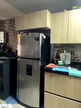 karla nill online show from November 20, 8:32 pm