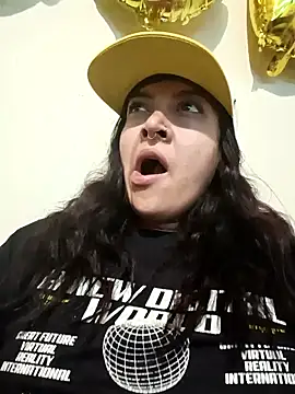 CORALINE GREYM online show from October 18, 7:22 am