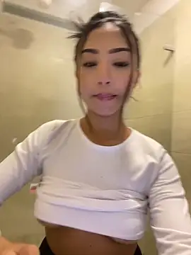 SOPHIACANDY19  online show from February 22, 9:59 pm