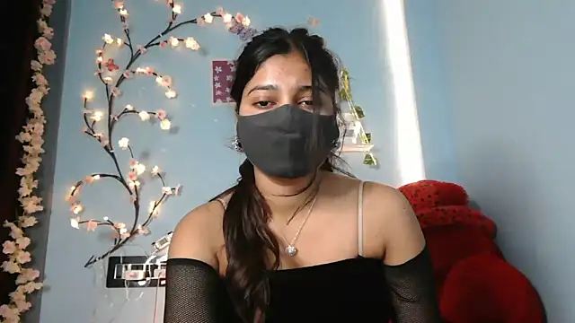 Reena Singh53 online show from November 2, 2:42 pm