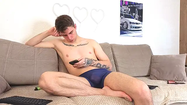 Ian Connery online show from October 19, 11:12 am