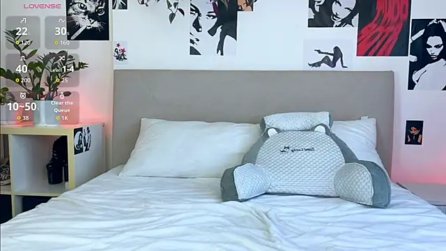 Lisa Moones online show from November 17, 11:22 am