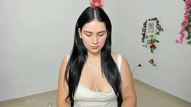 Emic  online show from December 2, 2:52 pm