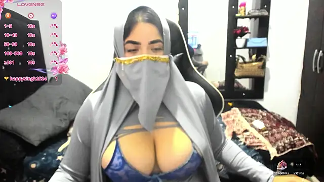 janna isa online show from October 25, 9:21 pm