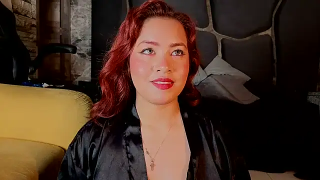 Snapshot of Estrella05_ chatting on October 22, 4:06 am Estrella05 online show from October 22, 4:06 am
