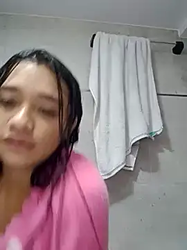 Snapshot of Cristal_moon1 chatting on October 21, 5:50 pm Cristal moon1 online show from October 21, 5:50 pm