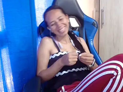 Snapshot of Erotic_latina chatting on October 21, 1:26 pm Erotic latina online show from October 21, 1:26 pm