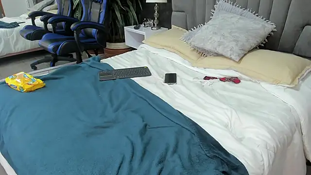 isa lancaster online show from October 15, 11:07 pm