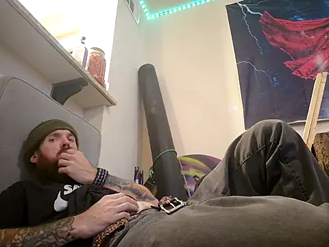 lit702 online show from January 12, 8:03 pm