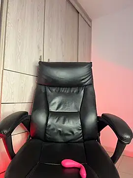 Laura fernandezII online show from December 17, 10:36 pm