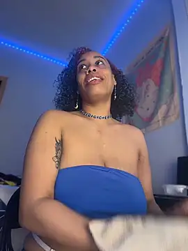 loveluna8 online show from February 3, 12:43 am