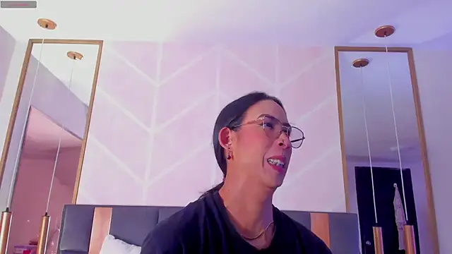 GabyPetit online show from February 10, 7:50 pm