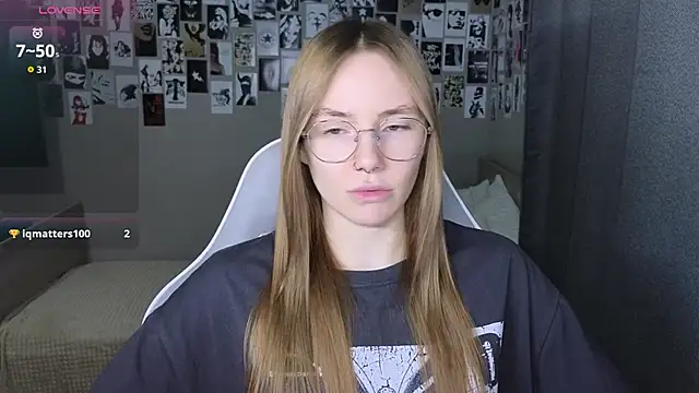 littlevildevil online show from February 21, 11:22 am