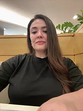 Sophie Eaton online show from December 15, 8:36 pm