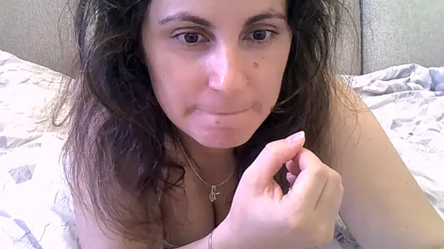 ShelaDiass online show from November 14, 5:51 am