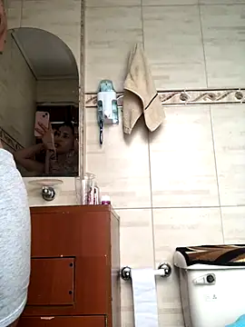 Snapshot of estefania_teen chatting on October 3, 4:56 pm estefania teen online show from October 3, 4:56 pm