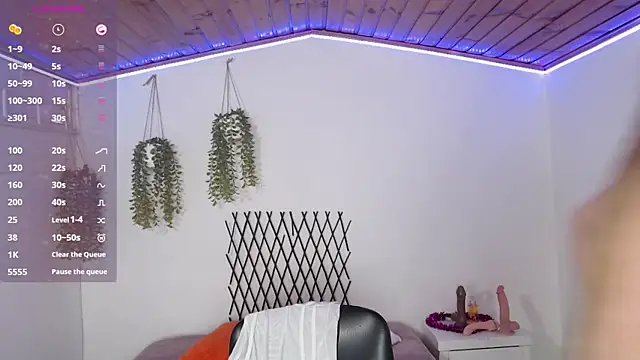 karla charloby online show from October 14, 2:19 pm