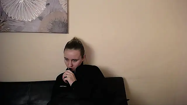  Nicole new online show from December 14, 4:02 pm