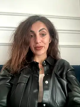 EmaSkyes online show from October 23, 7:03 am