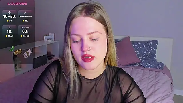  Sarah Soul  online show from November 7, 12:05 am