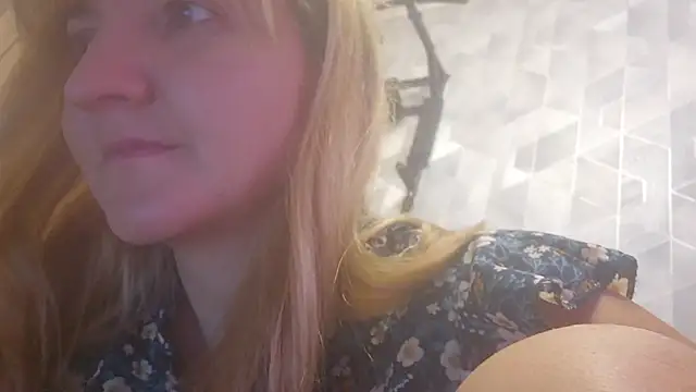 EstrellaWalters online show from October 15, 11:02 am