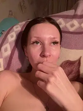 Starry Siren online show from February 22, 1:23 pm