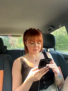 Snapshot of ObviouslyPeachy chatting on October 2, 1:05 pm ObviouslyPeachy online show from October 2, 1:05 pm