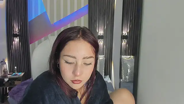 emily layton online show from February 2, 12:20 am