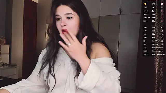 July Slowdive online show from November 13, 6:23 am