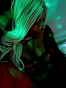 MadamBlingbox online show from January 11, 3:50 pm