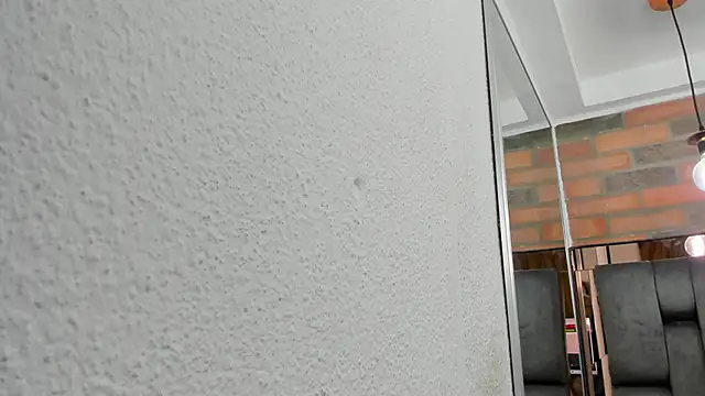 JESSYCORTES online show from October 9, 2:32 pm