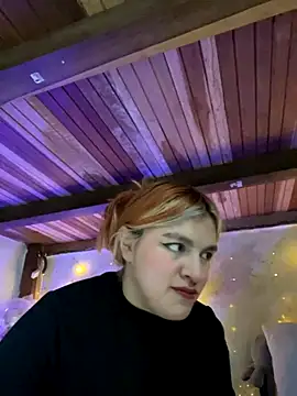 SophiaWeestt99 online show from October 8, 4:17 am