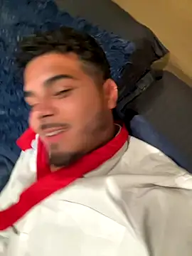 thiagowes online show from September 24, 4:33 am