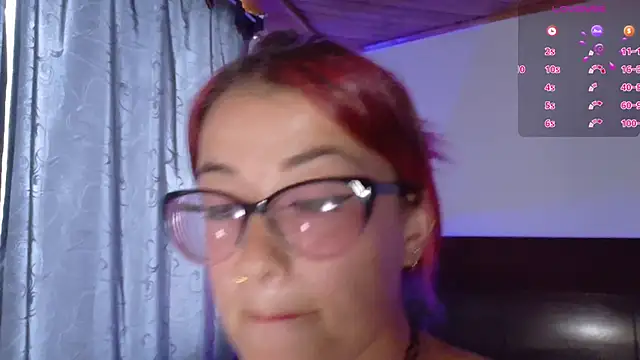 luccycollins  online show from October 3, 8:47 pm