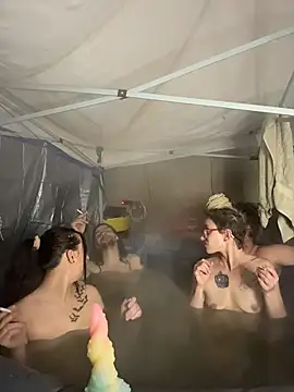 NovaLove2002 online show from January 19, 5:58 am