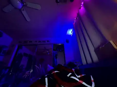 Snapshot of Johndoe2292 chatting on October 9, 10:08 am Johndoe2292 online show from October 9, 10:08 am