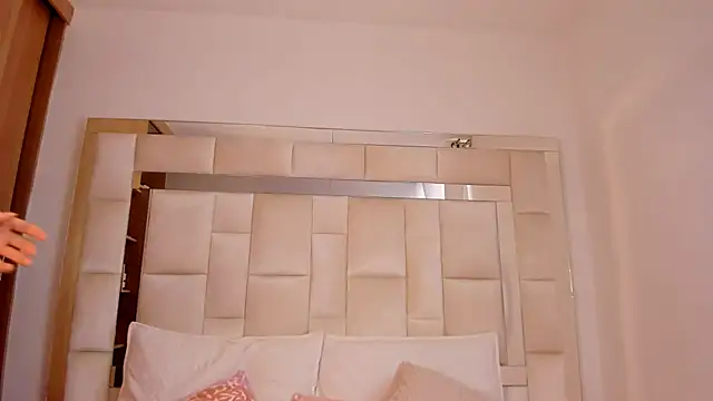 isabella gomez11 online show from November 27, 6:44 pm