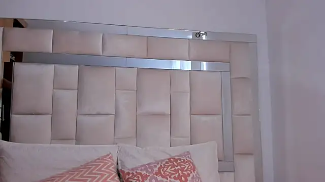 isabella gomez11 online show from December 17, 6:12 pm