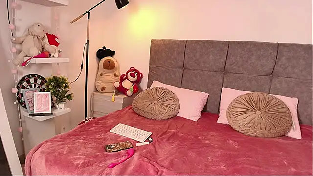 LexieandNate online show from November 12, 4:32 am