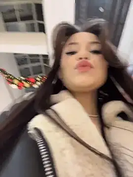 Chloe  Moon online show from November 26, 2:29 pm