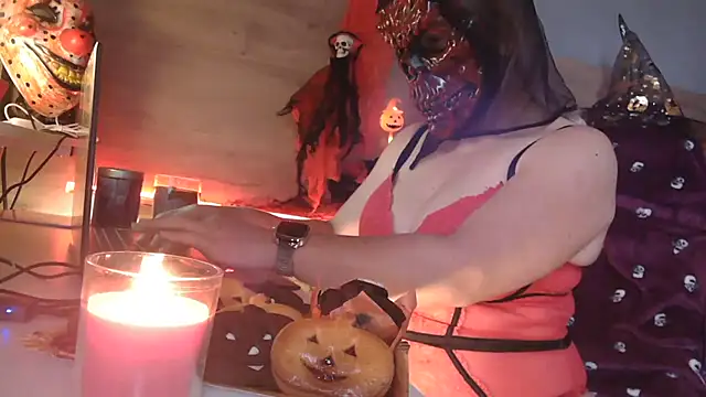 LaRa forU online show from November 1, 10:19 am