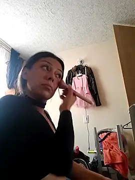 Sweel Leyva18 online show from November 6, 9:10 pm