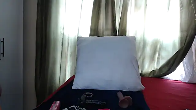 Foxybrownxx1 online show from January 16, 7:37 am