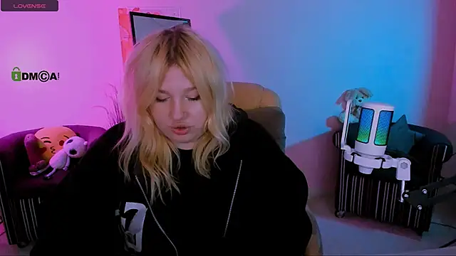 juli kisss online show from October 14, 11:51 pm