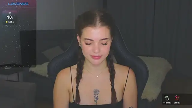 adrianawow1 online show from November 9, 3:13 am