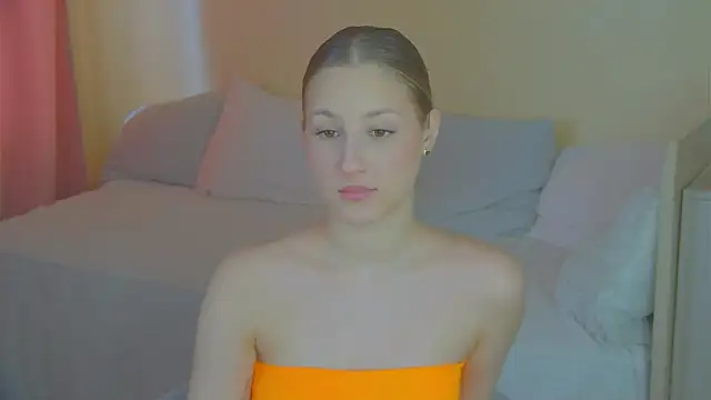 BritneyCruze online show from December 15, 9:47 am