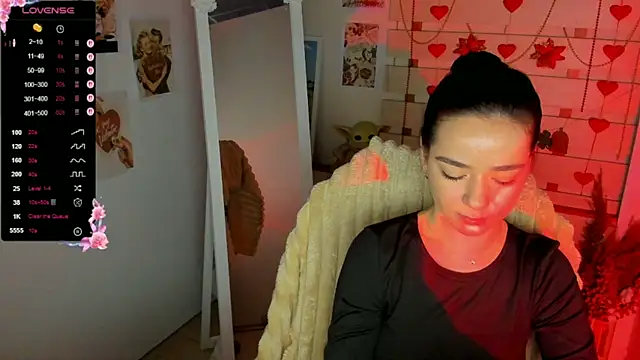 Bella XO online show from February 21, 8:15 am