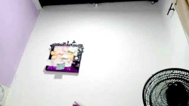 PetiteIvoryQueen19 online show from February 9, 12:57 am