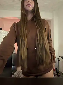 aly golden  online show from February 4, 8:06 am