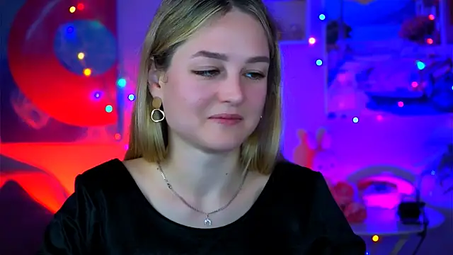 DeboraLarson online show from October 17, 4:16 am